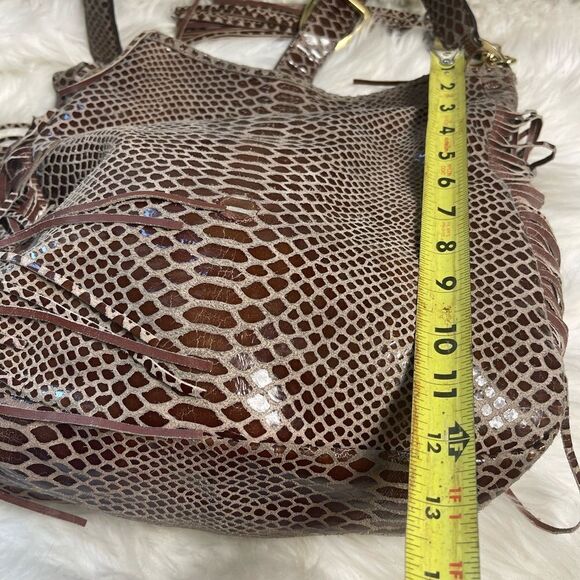 G.I.L.I.  Leather Brown snake skin print Medium Boho shoulder bag Tasel accent . - Picture 8 of 12